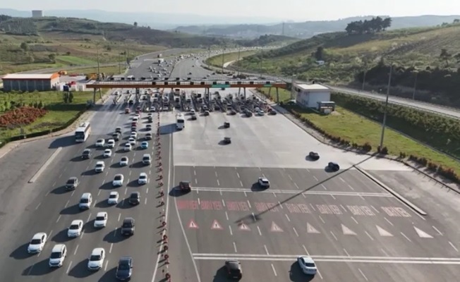 4 günde otoyolları 8,4 milyon araç kullandı