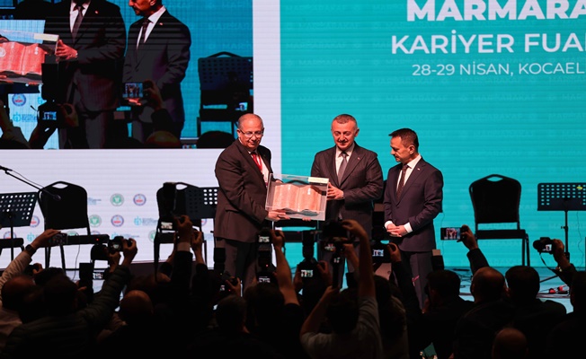Büyükakın: Gençlerimize inanıyoruz, güveniyoruz