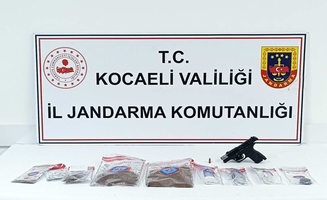 Darıca’da Uyuşturucu Operasyonu: 1 Kilo Bonzai ve Tabanca Ele Geçirildi