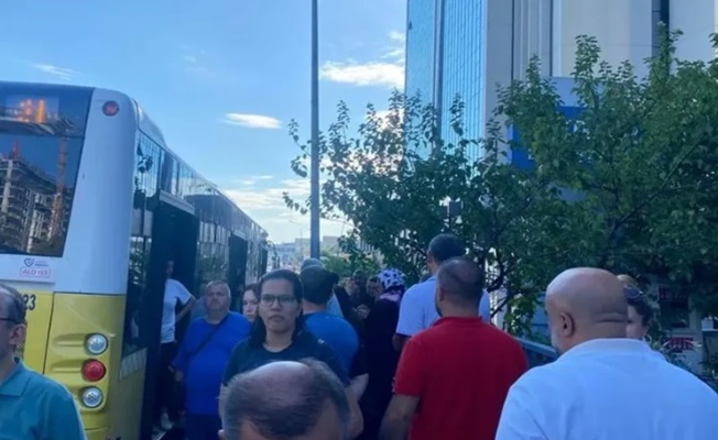 İstanbul'da özel halk otobüsleri kontak kapattı!