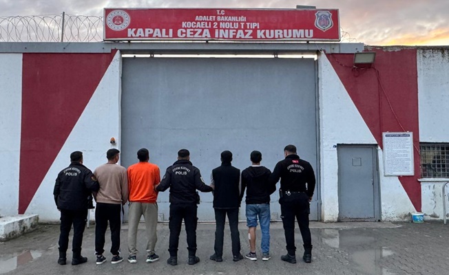Sanayi Bölgesine Hırsızlık Baskını! Güvenlik Lastiklere Ateş Açtı, 5 Şüpheli Yakalandı