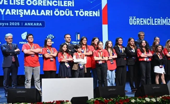 TÜBİTAK orta ve liseli öğrencilerin projelerini ödüllendirdi
