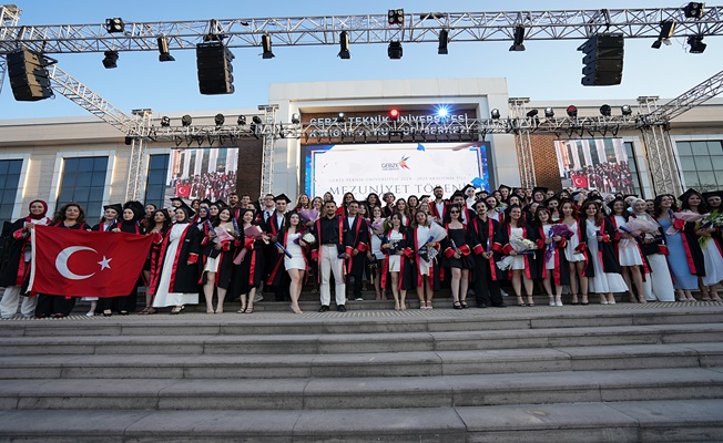 GTÜ 2024-2025 Akademik Yılı Mezuniyet Töreni Görkemli Bir Etkinlikle Gerçekleştirildi