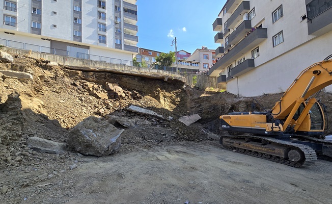 Gebze’de 7 Katlı Bina Yıkılma Tehlikesi Nedeniyle Tahliye Edildi