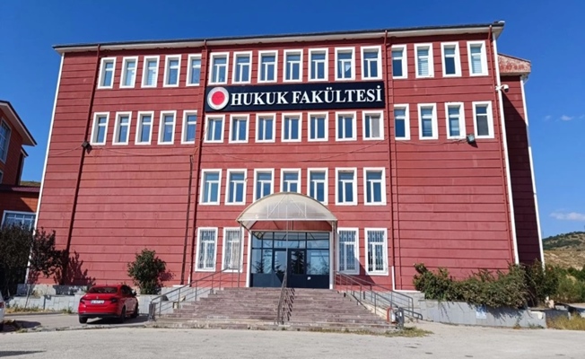 Hukuk fakültelerine girişte başarı sıralaması barajı güncellendi