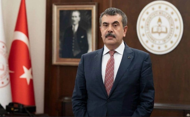 Milli Eğitim Bakan'ı Tekin: Üniforma uygulamasına geçiş velilerin yükünü hafifletecek