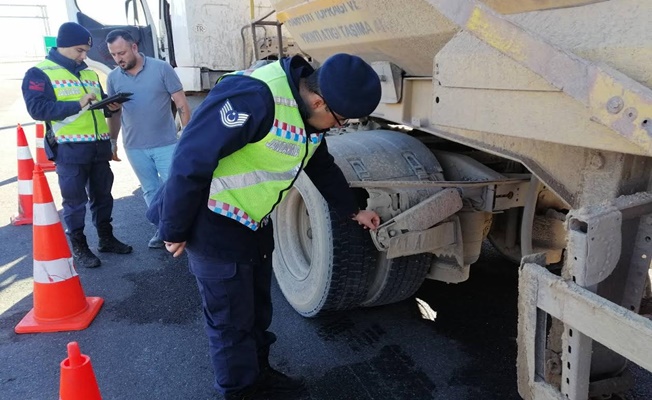 Kocaeli Jandarmadan bir aylık trafik bilançosu: 154 kaza..