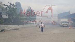 Gebze'de Kozmetik Fabrikasında Yangın 
