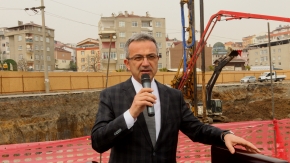 Adnan Köşker Sözünü Tuttu Adem Yavuz Kapalı Pazar Yerinin Temeli Atıldı