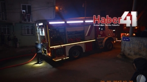 Gebze de Boş Binanın Çatısı Yandı